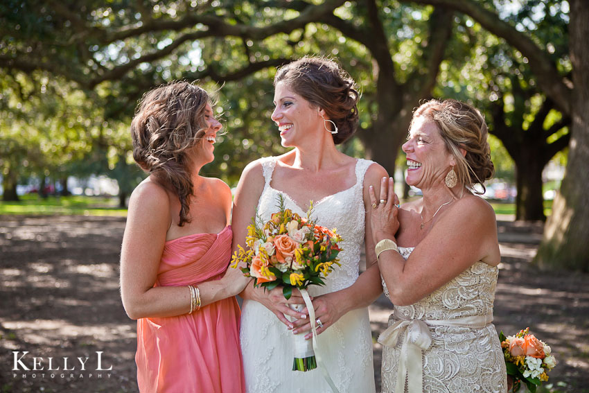 bride with mom and sister