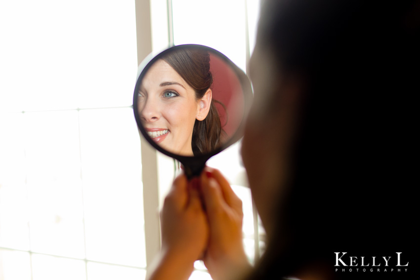 bride getting ready