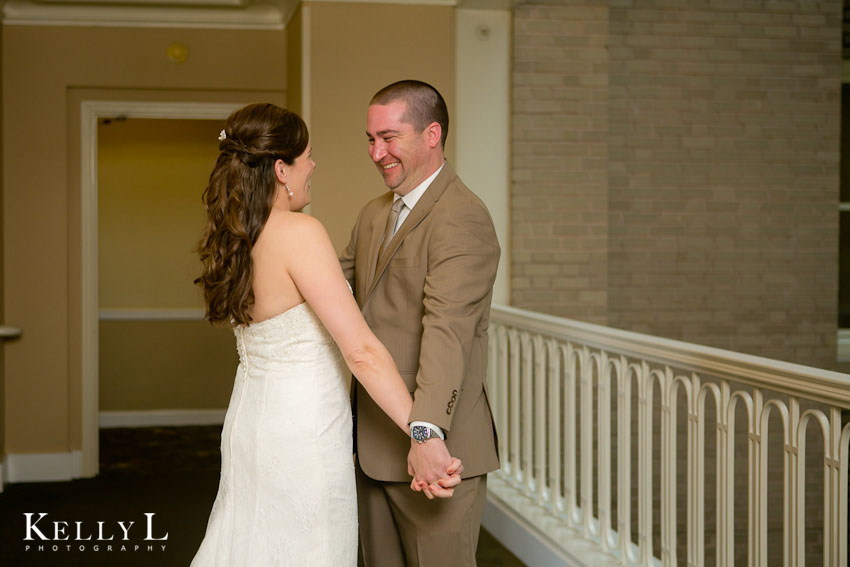 bride and groom see each other first time