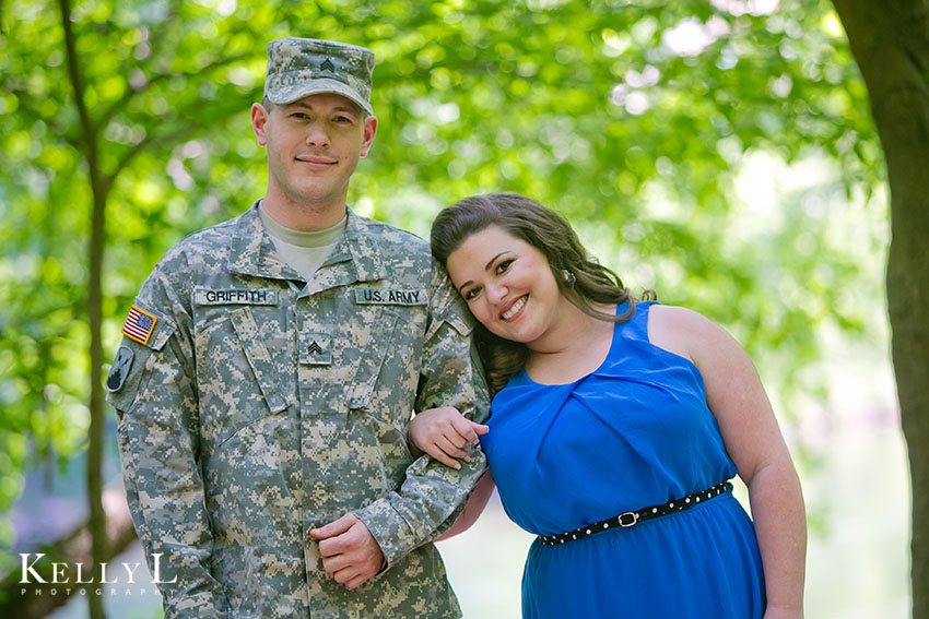 engagement photos- bride and soldier
