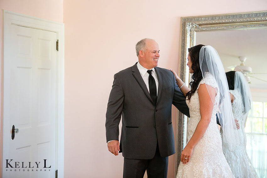 first look with bride's dad