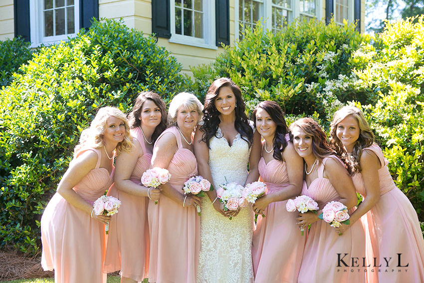 bridesmaids in light pink