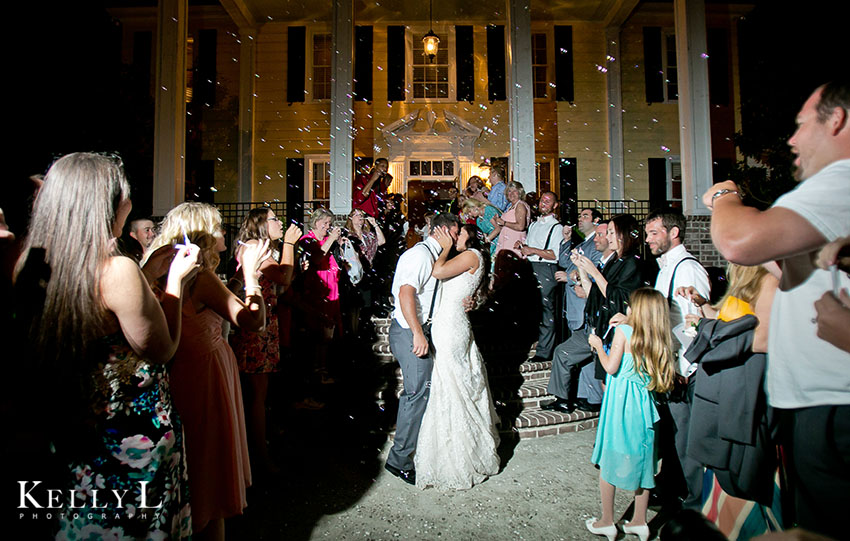 springdale house and garden's wedding photos, bubbles at exit