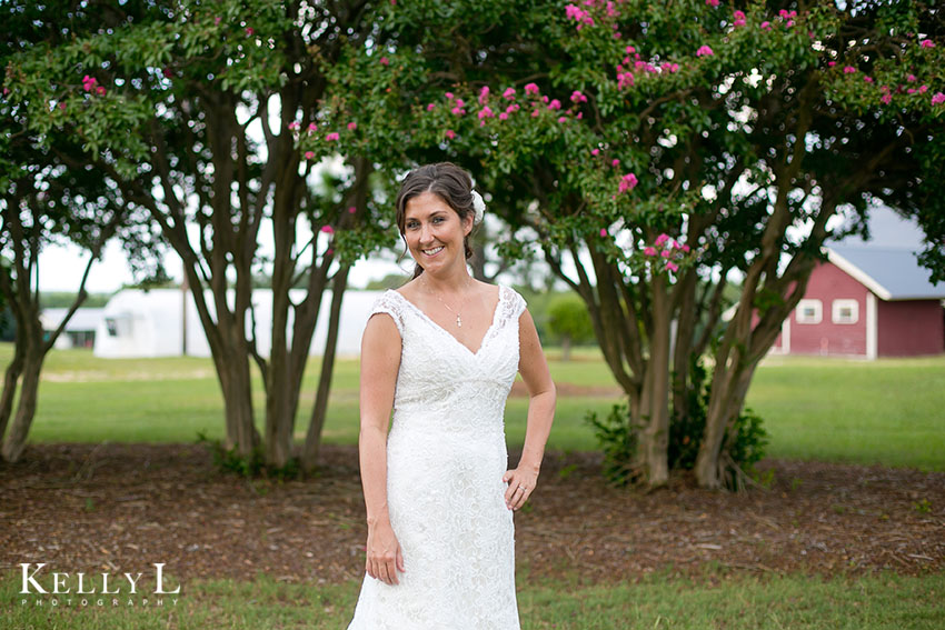 outdoor country bridal portraits