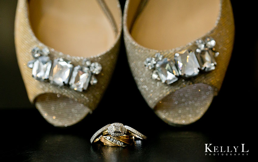 gorgeous gold wedding shoes