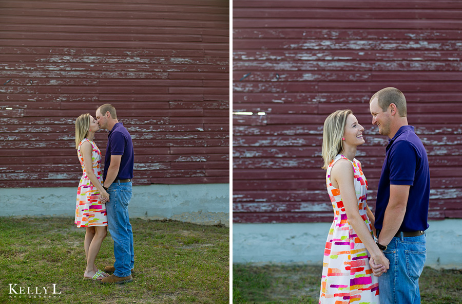 red barn engagement photos