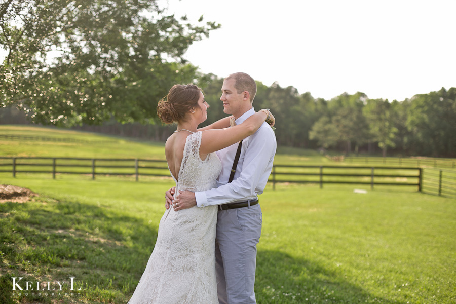 farm wedding photos