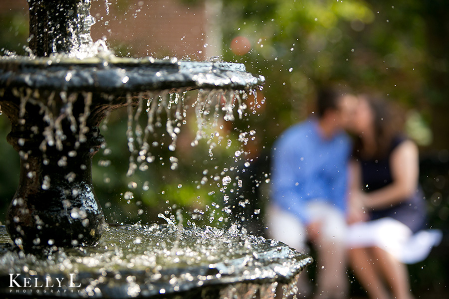 creative engagement photos by a foutain