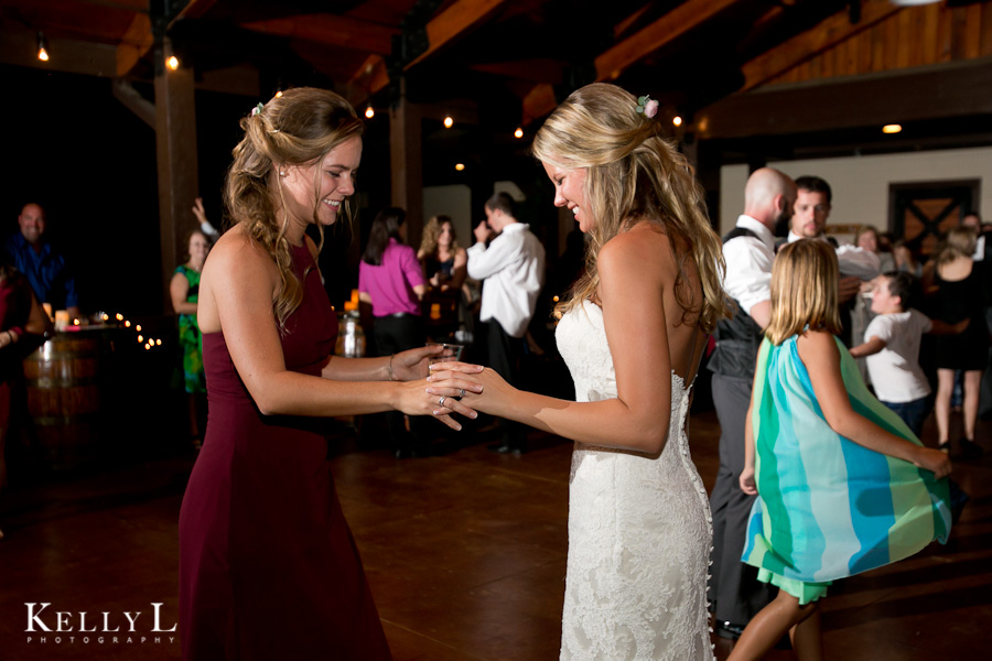 bride dances with her sister