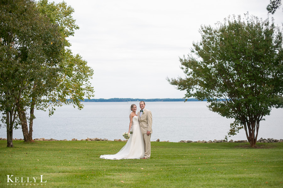 bride and groom at pine island