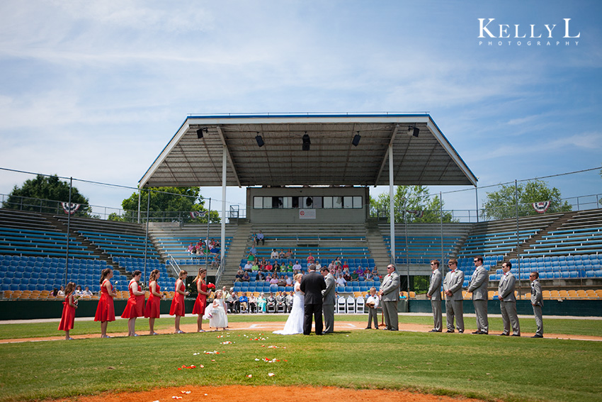 baseball wedding photo